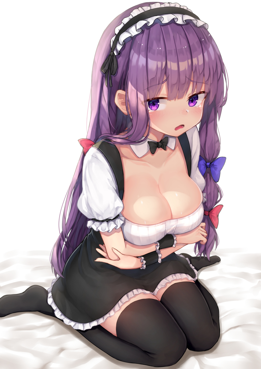 This is a pixiv picture whose title is パチュリーさんにメイド服を着ていただきました.