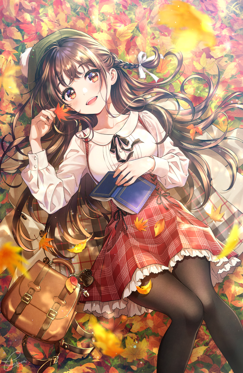 This is a pixiv picture whose title is 秋色の絨毯.