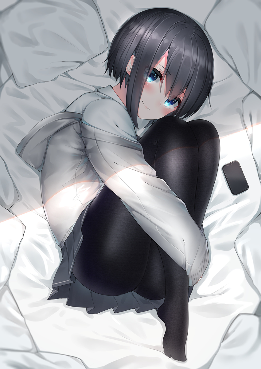 This is a pixiv picture whose title is 寝転ぶ彼女.