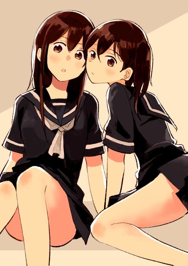 This is a pixiv picture whose title is セーラー服赤加賀.