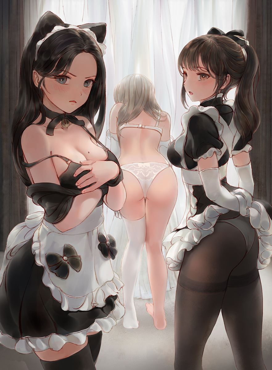 This is a pixiv picture whose title is Maid cafe dressing room.