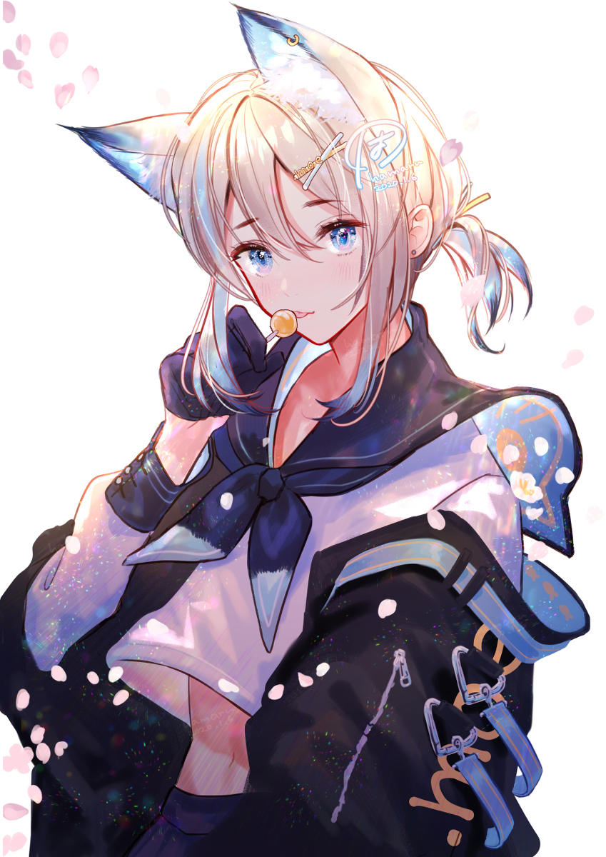 This is a pixiv picture whose title is 金と青のねこちゃん制服🐱.