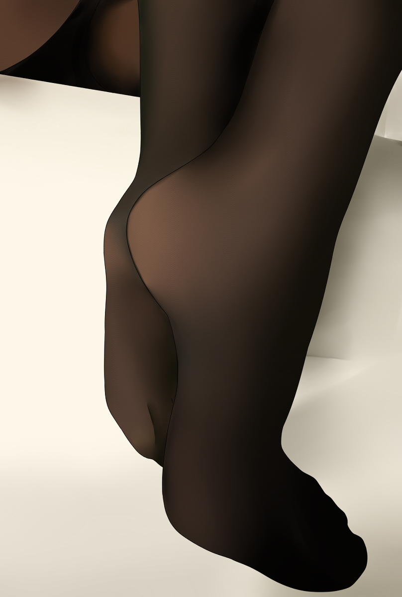 This is a pixiv picture whose title is 黑丝足.