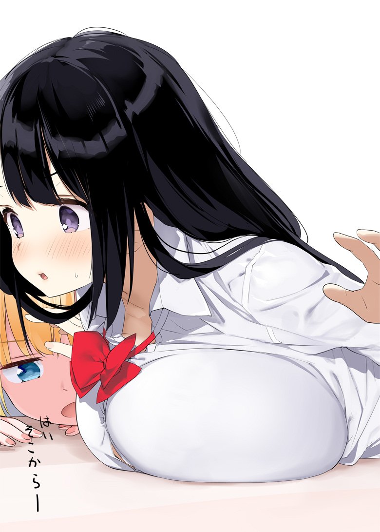 This is a pixiv picture whose title is 大きすぎて背筋するときに床からおっぱいが離れないJK（2枚）.