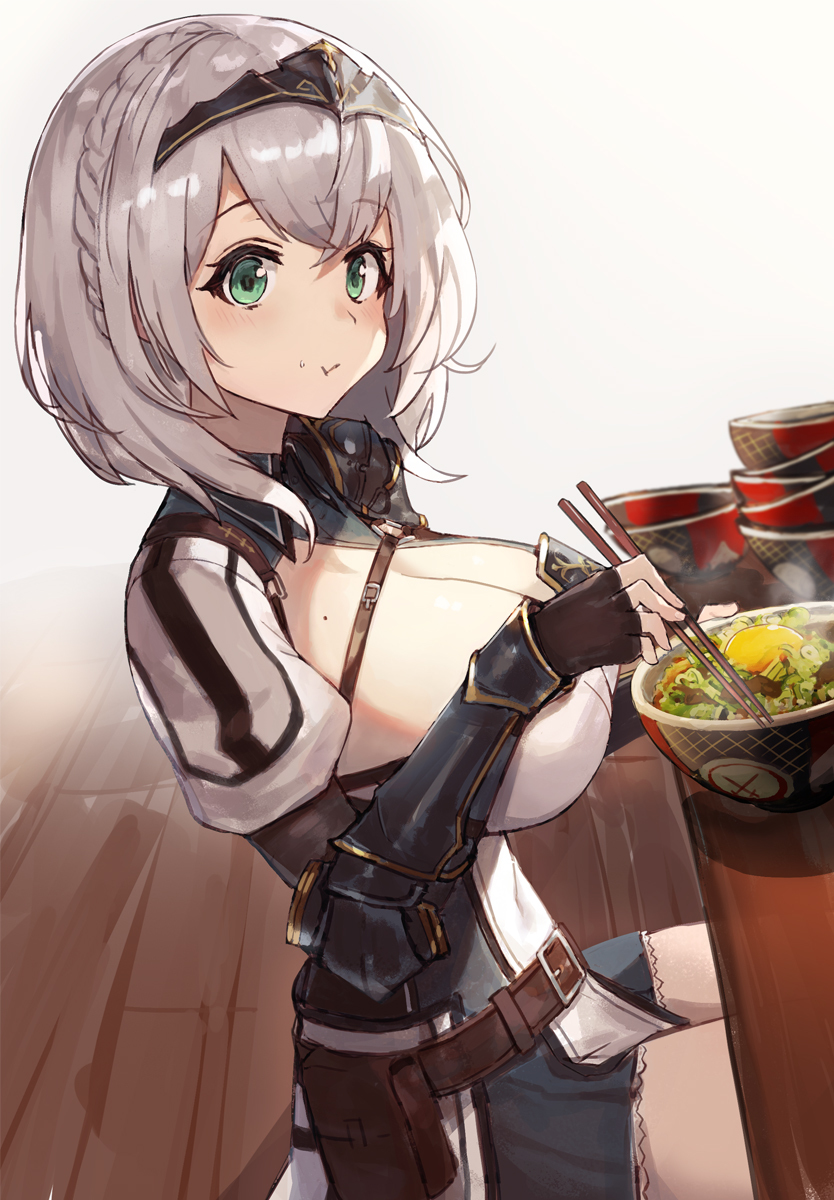 This is a pixiv picture whose title is 白銀ノエル.