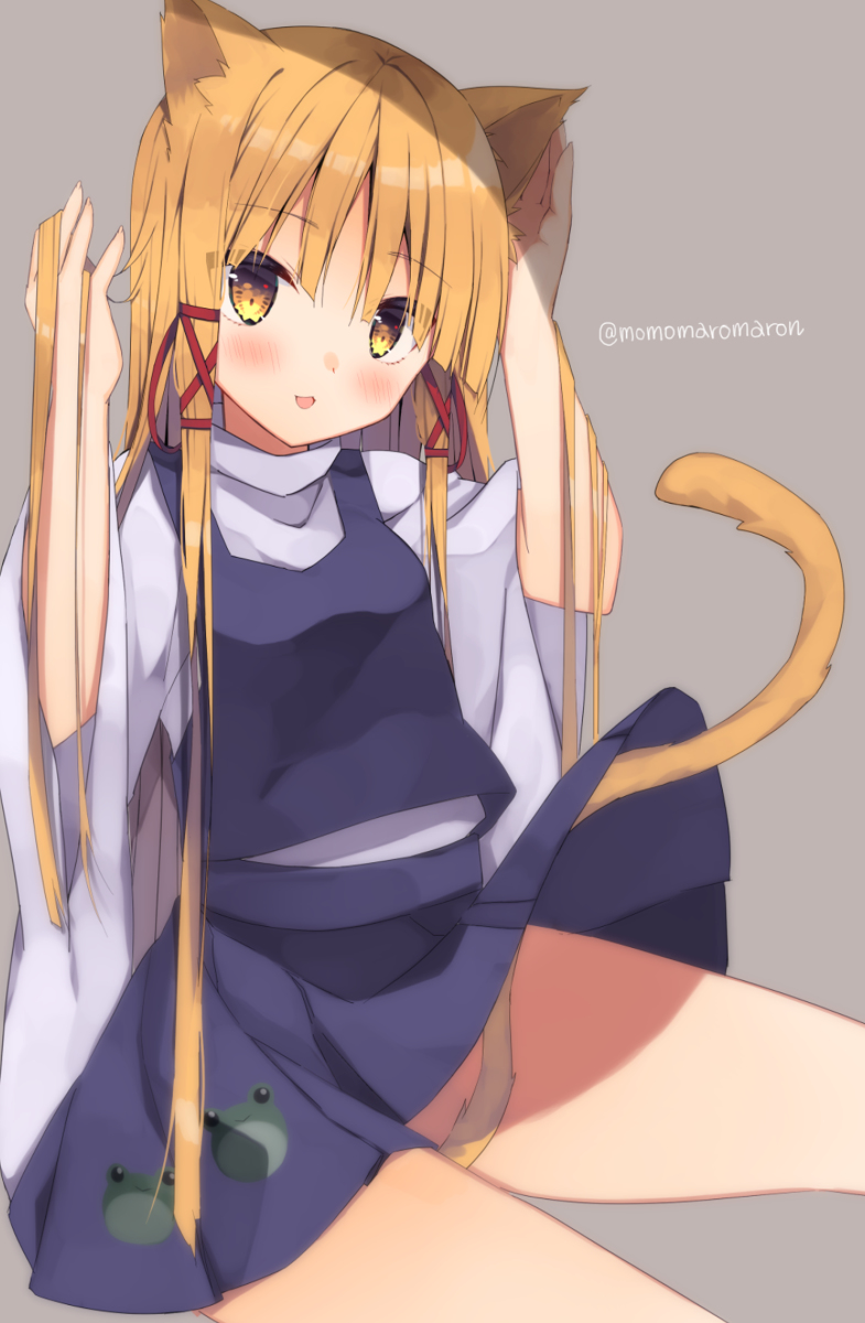 This is a pixiv picture whose title is 猫ロング諏訪子.