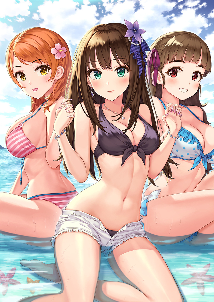 This is a pixiv picture whose title is 海辺のトラプリ.