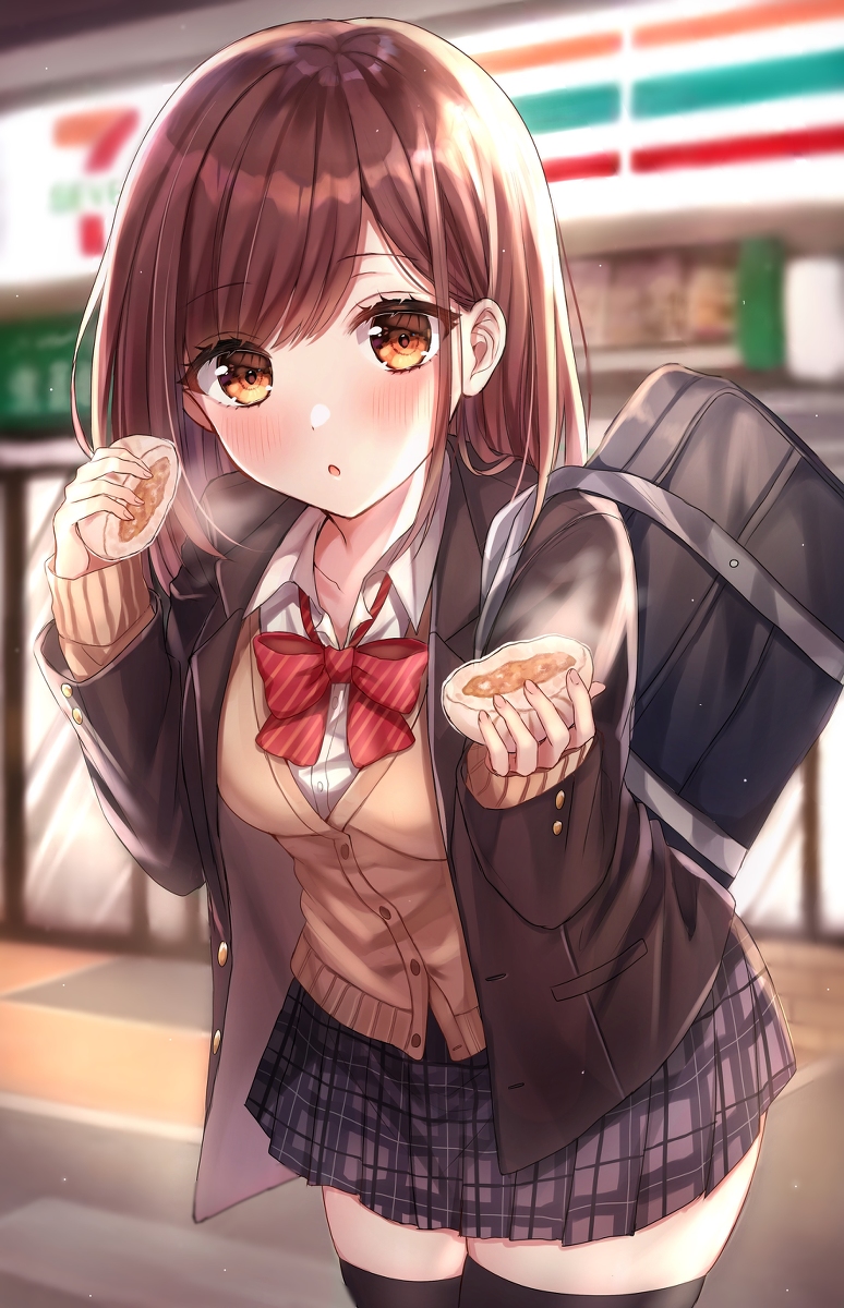 This is a pixiv picture whose title is 半分食べる？.