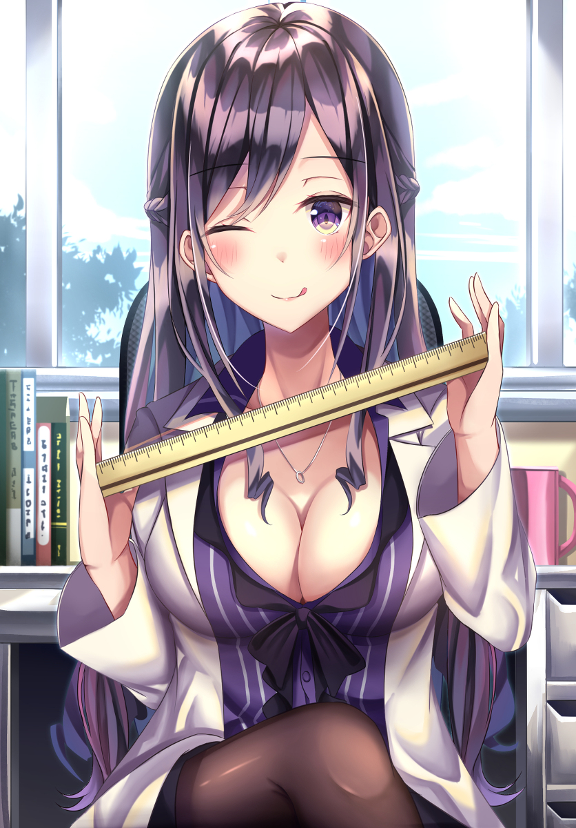 This is a pixiv picture whose title is 保健室の先生.