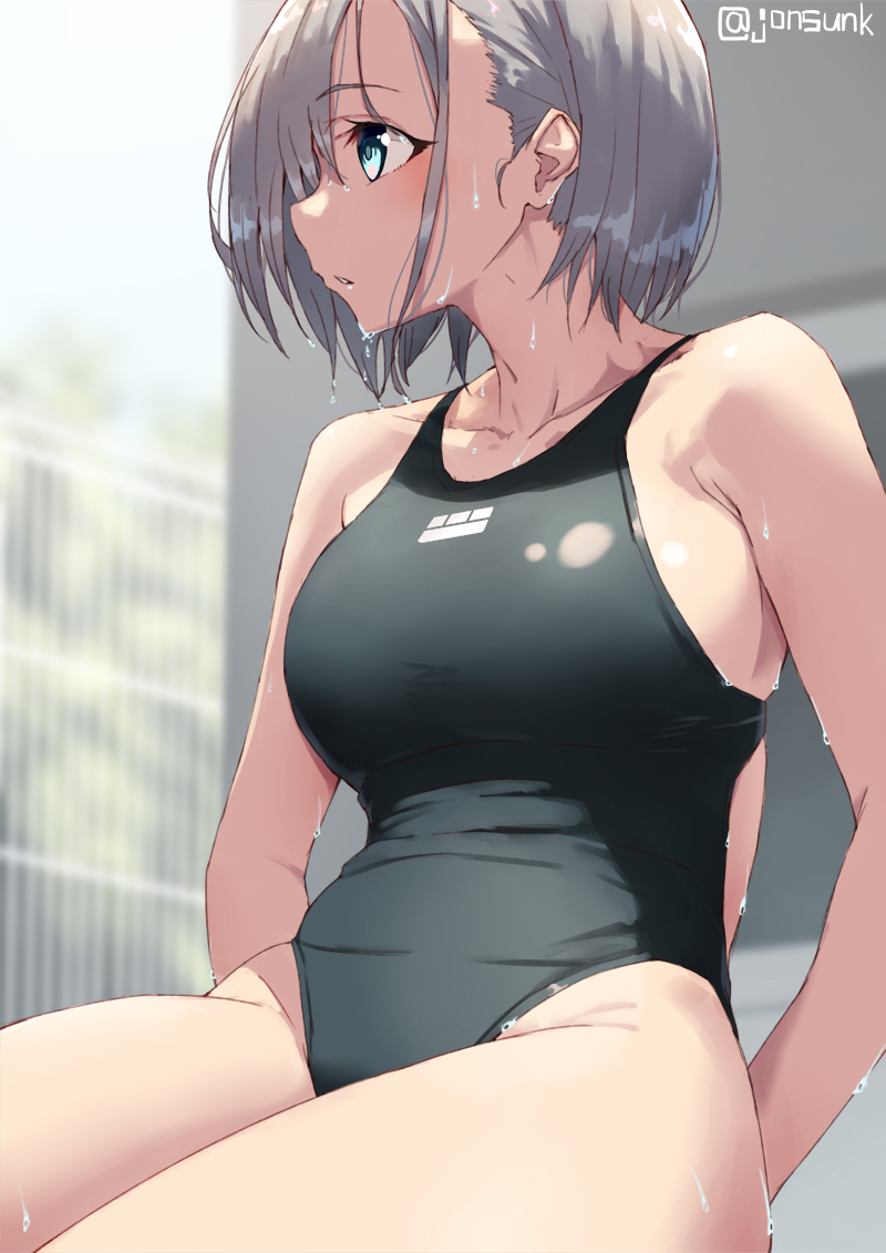 This is a pixiv picture whose title is 横顔が整ってる子.