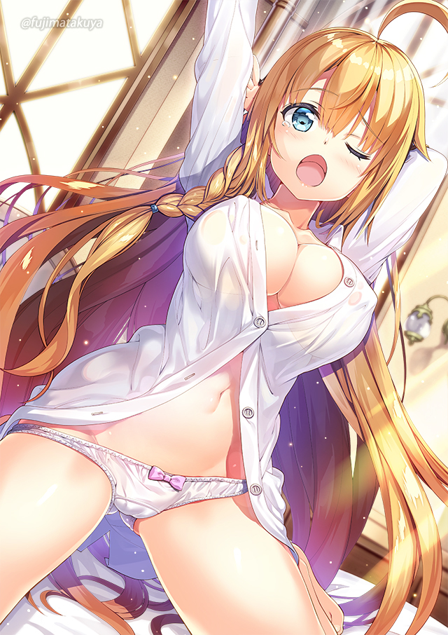 This is a pixiv picture whose title is 寝起きペコリーヌ.