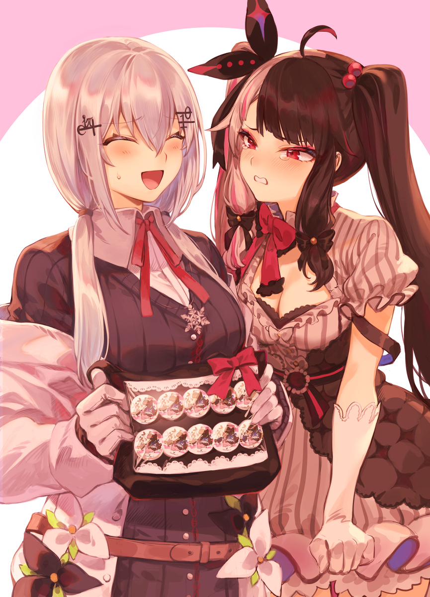 This is a pixiv picture whose title is 泣いちゃった夜見ちゃんに作った痛バを見せるはかちぇ！.