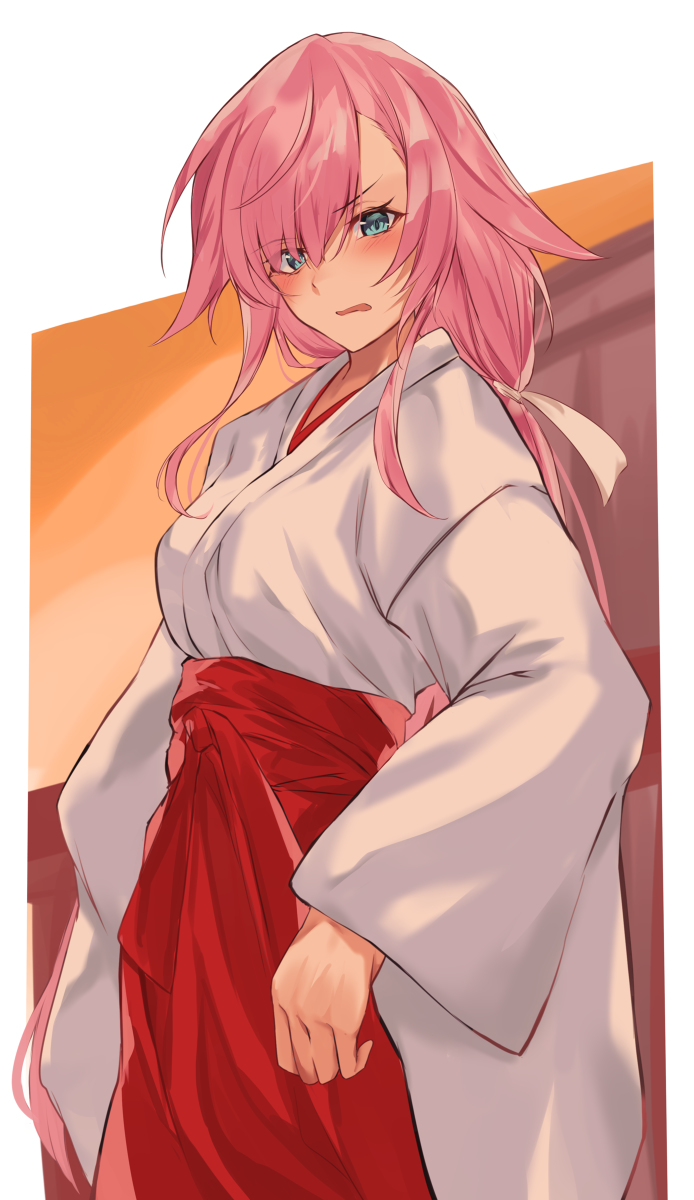 This is a pixiv picture whose title is 巫女服.