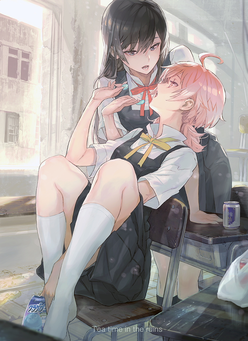 This is a pixiv picture whose title is やがて君になる「白昼廃墟のティータイム」.