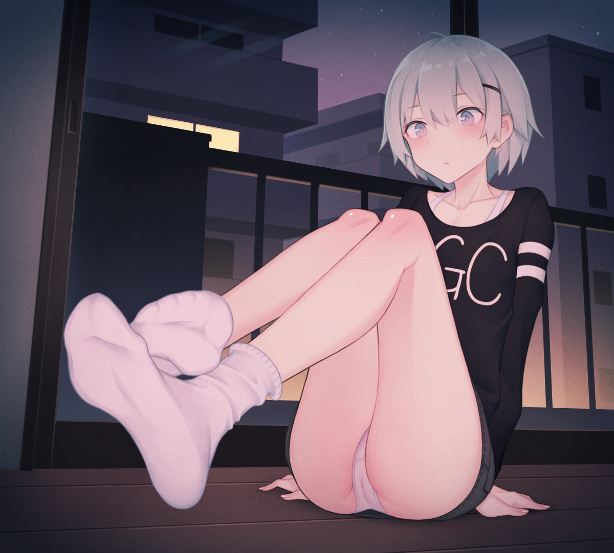 This is a pixiv picture whose title is 白ソックス脱がしたい.