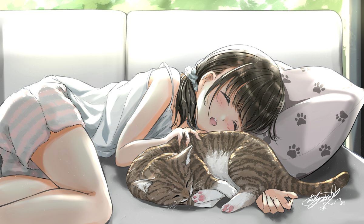 This is a pixiv picture whose title is 君と猫の日常　－お昼寝－.