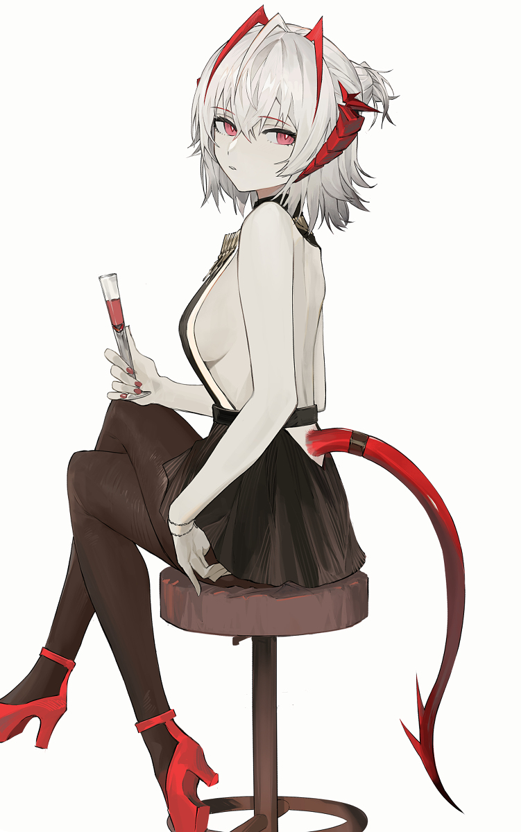 This is a pixiv picture whose title is 飲む？.