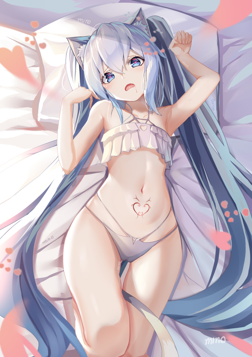 This is a pixiv picture whose title is 初音喵.