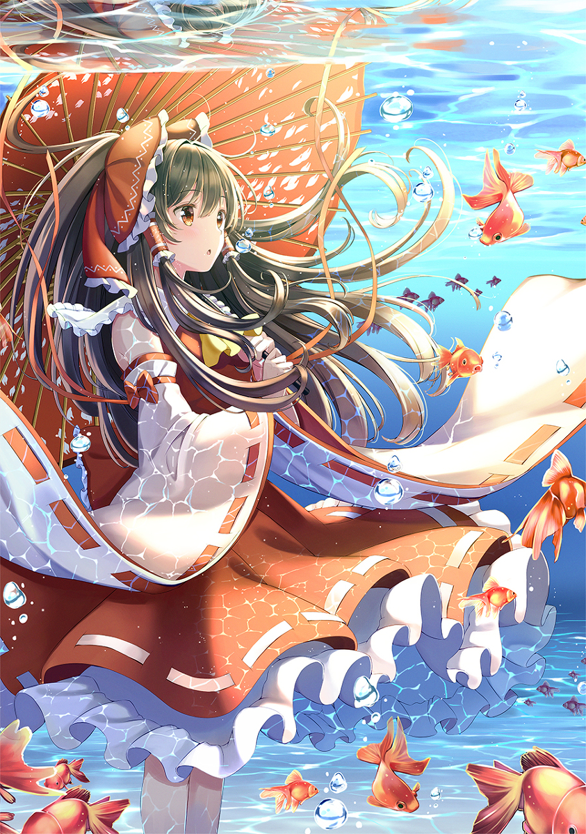 This is a pixiv picture whose title is 水中霊夢.