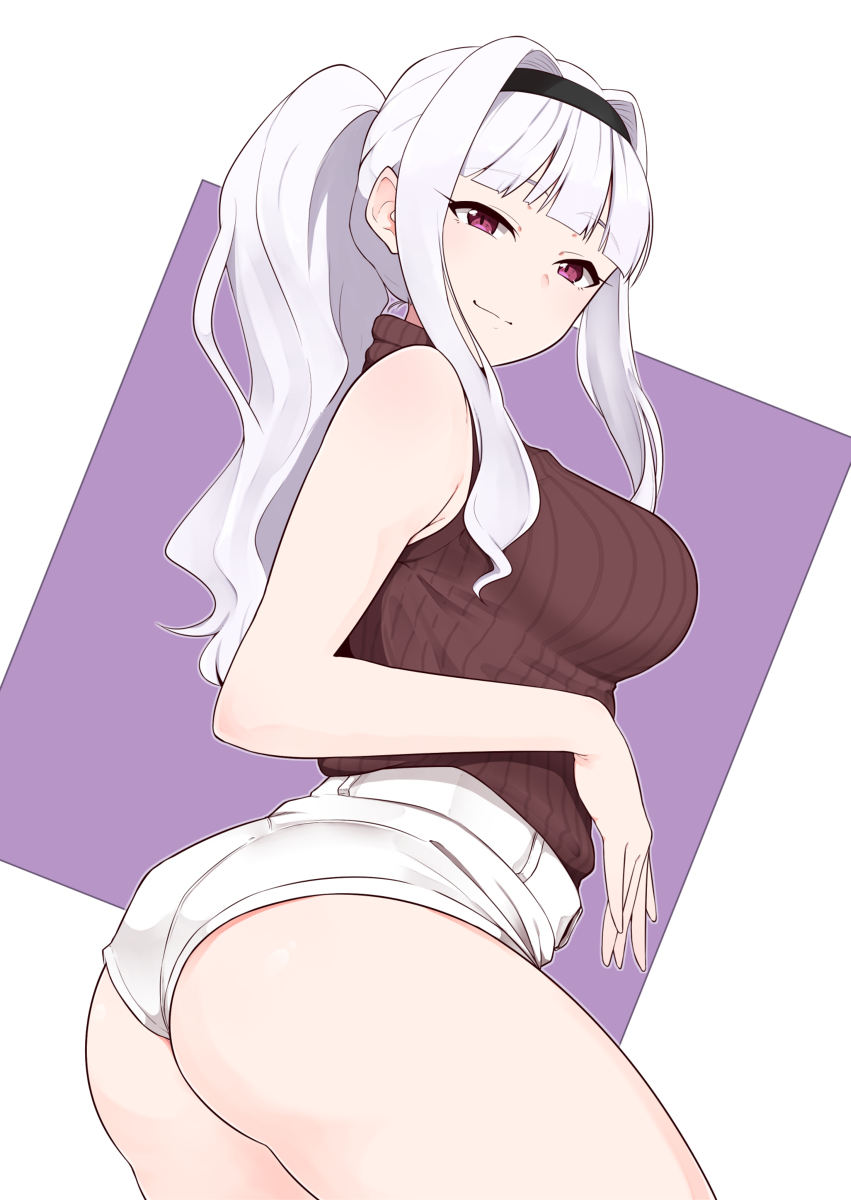 This is a pixiv picture whose title is ノースリニットホットパンツポニテ四条.