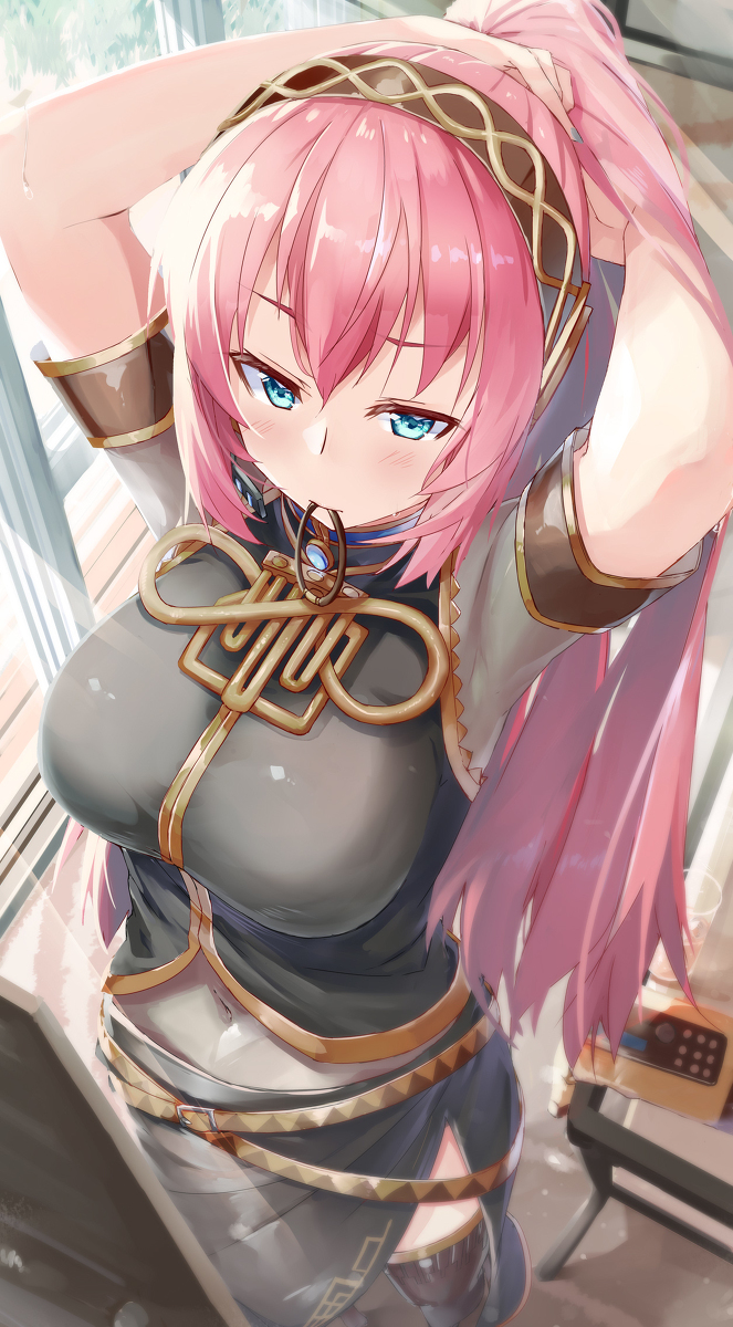 This is a pixiv picture whose title is 夏場にこの衣装はかなり暑いらしい。.