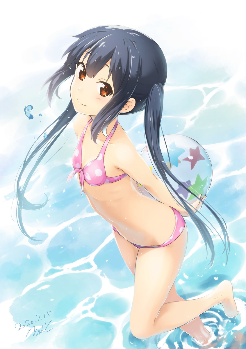 This is a pixiv picture whose title is 水着あずにゃん.