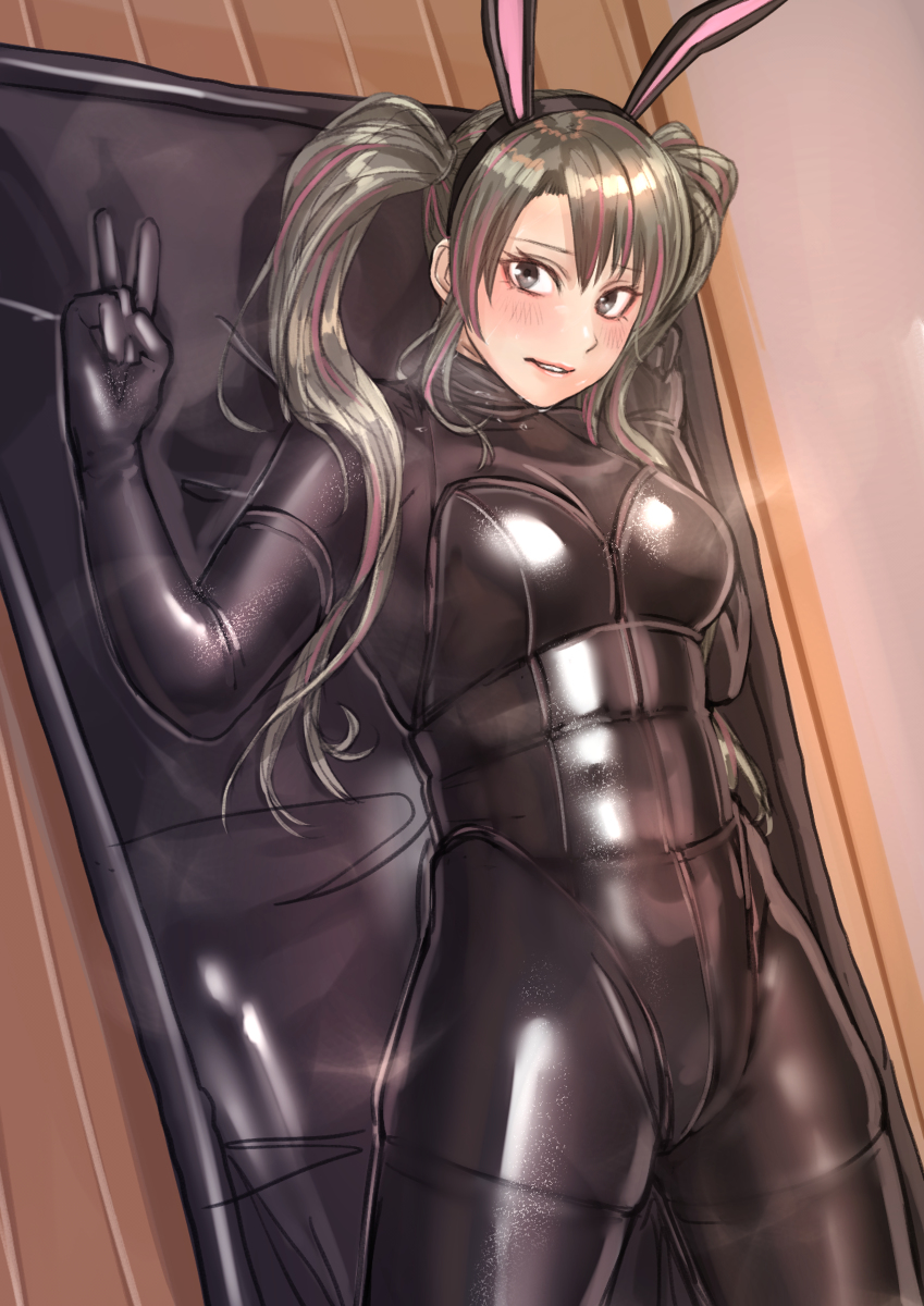 This is a pixiv picture whose title is 圧縮うさぎぴーす.