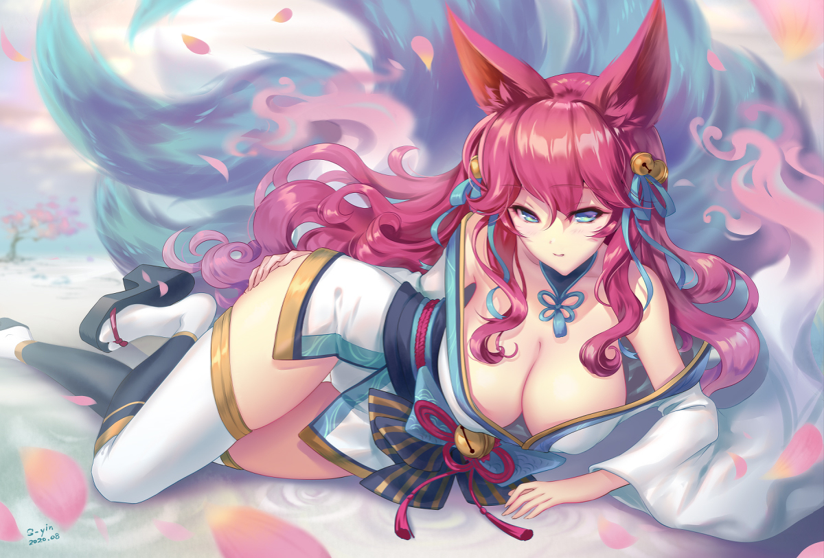 This is a pixiv picture whose title is Spirit Blossom Ahri 靈花祭阿璃.