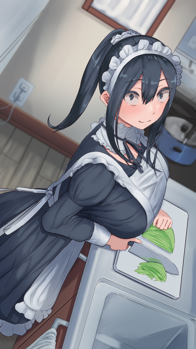 This is a pixiv picture whose title is 四白眼のメイドさん.