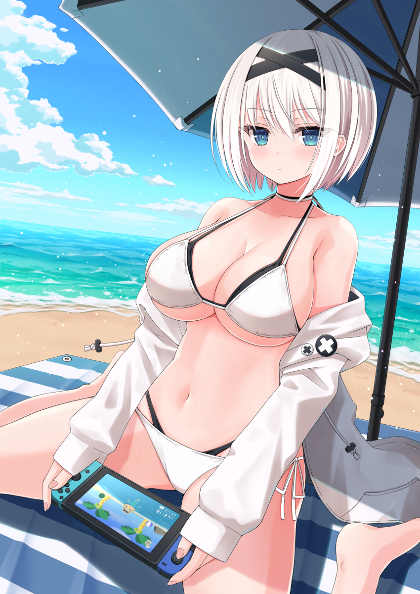 This is a pixiv picture whose title is 海辺のゲーマー女子.