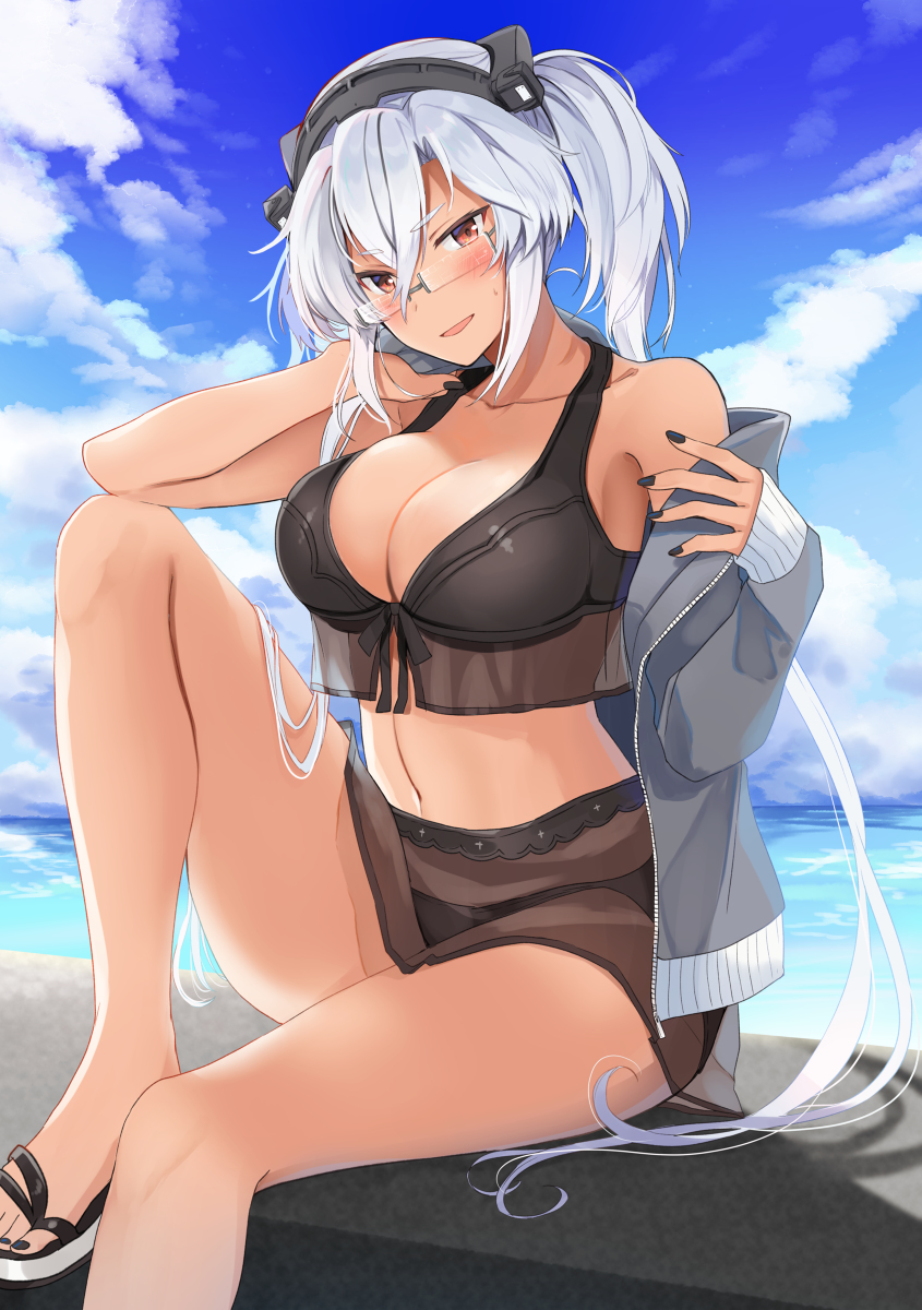 This is a pixiv picture whose title is 涼月水着を着てみた武蔵さん.