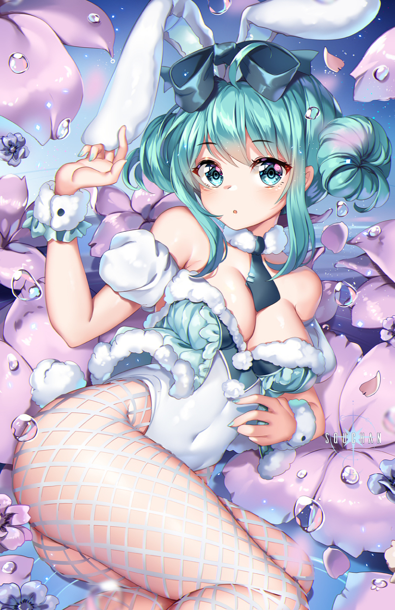This is a pixiv picture whose title is 初音ミク.