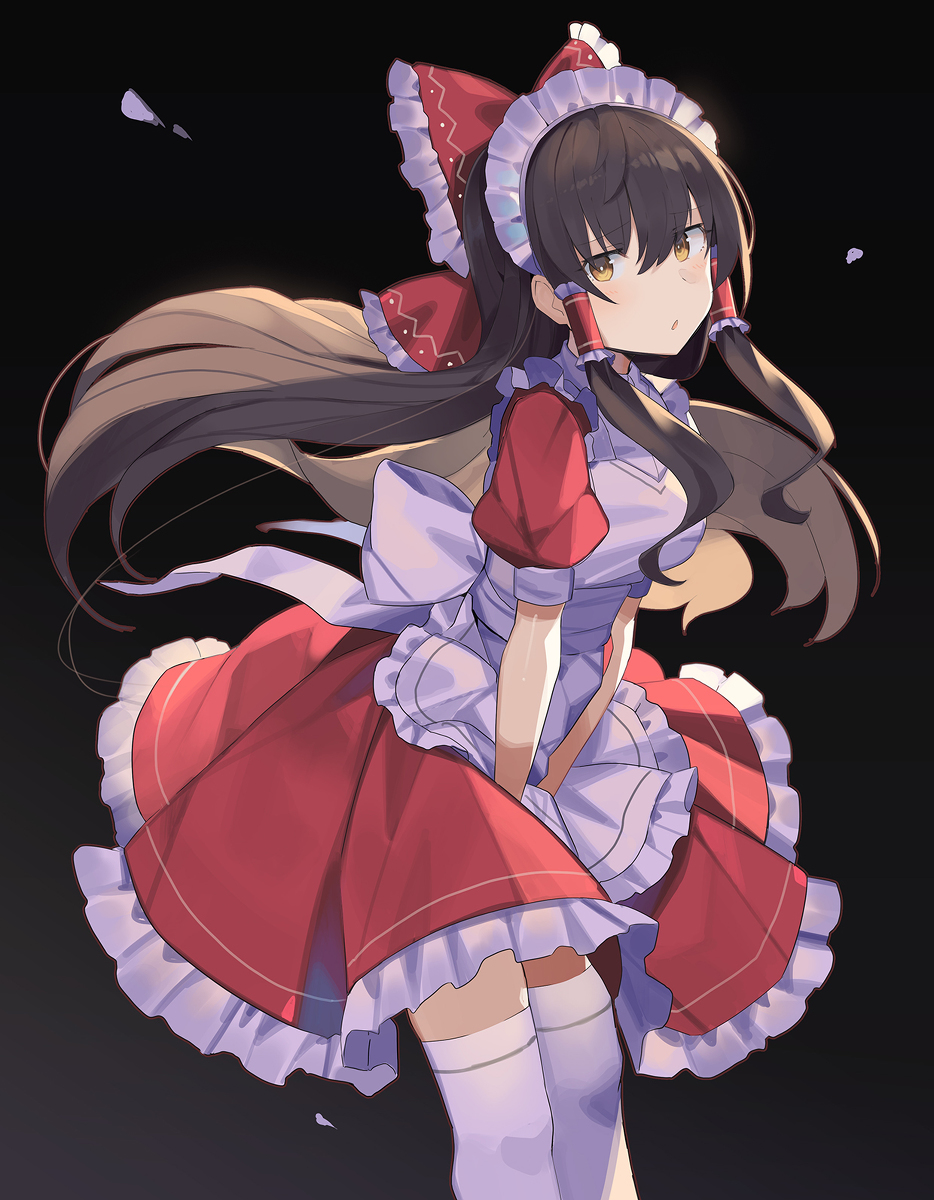 This is a pixiv picture whose title is メイド霊夢.