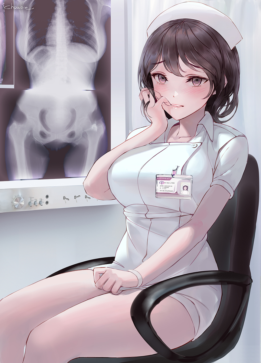 This is a pixiv picture whose title is 自分の体を見せるナースさん.