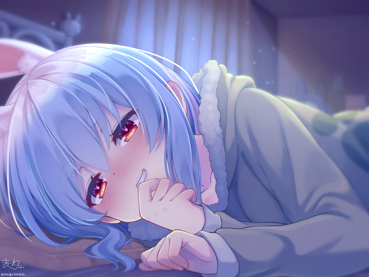 This is a pixiv picture whose title is 添い寝ぺこらさん.