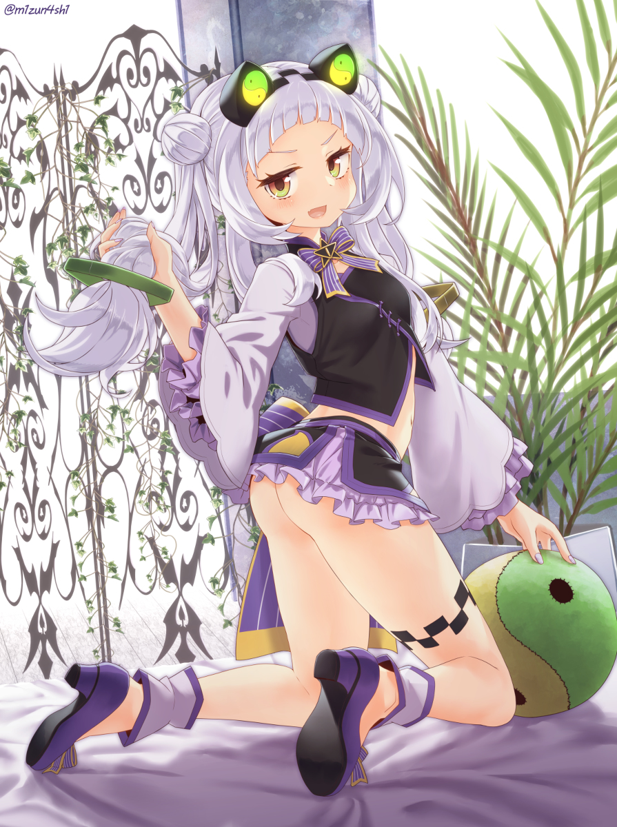 This is a pixiv picture whose title is 紫咲シオン【第2衣装】.
