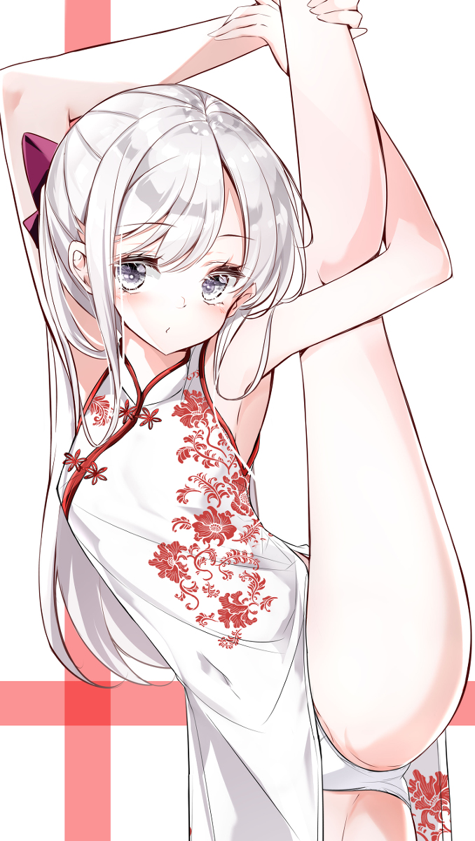 This is a pixiv picture whose title is 妹ちゃんでチャイナ服でI字バランス！.