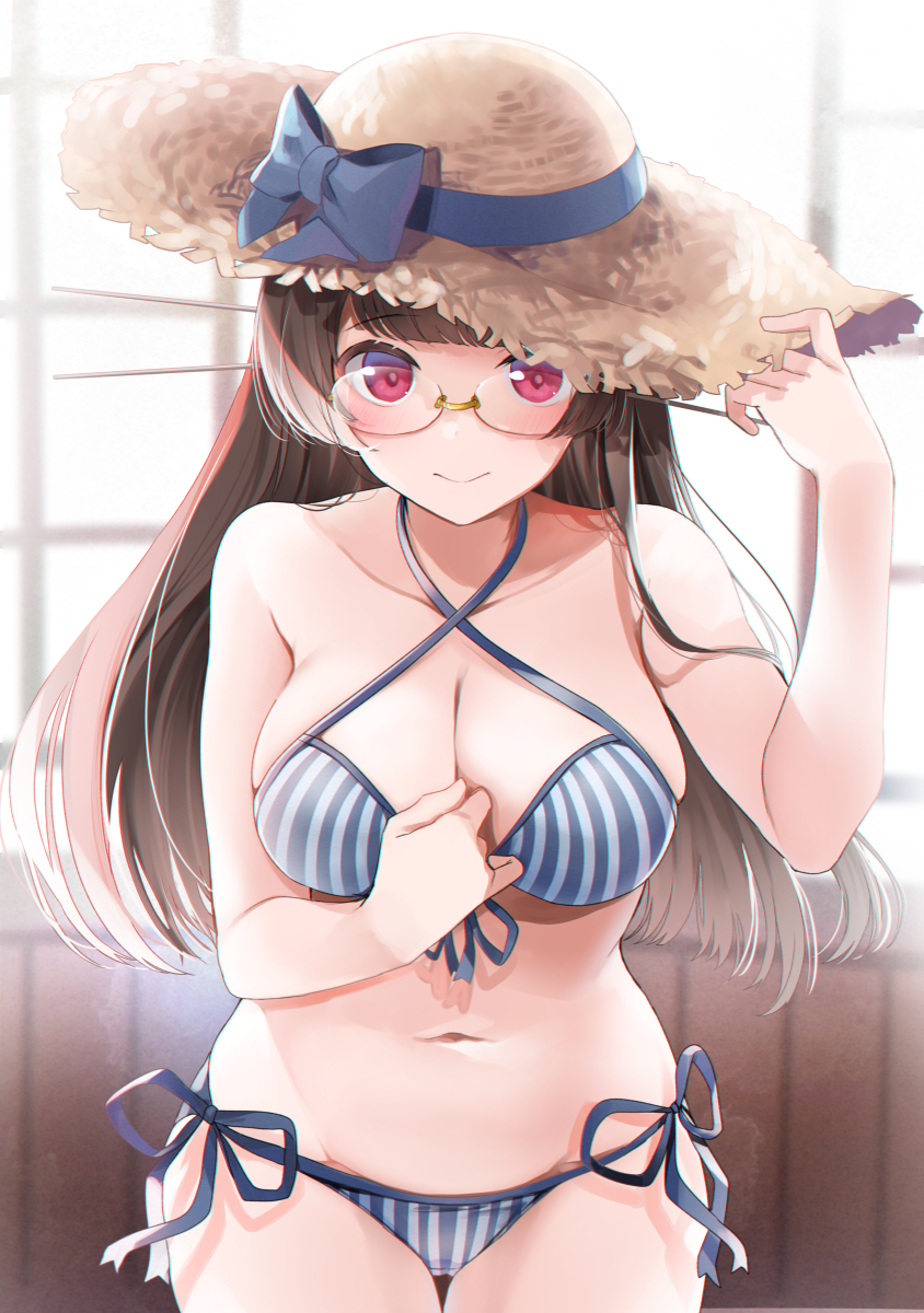 This is a pixiv picture whose title is 水着鳥海さん.