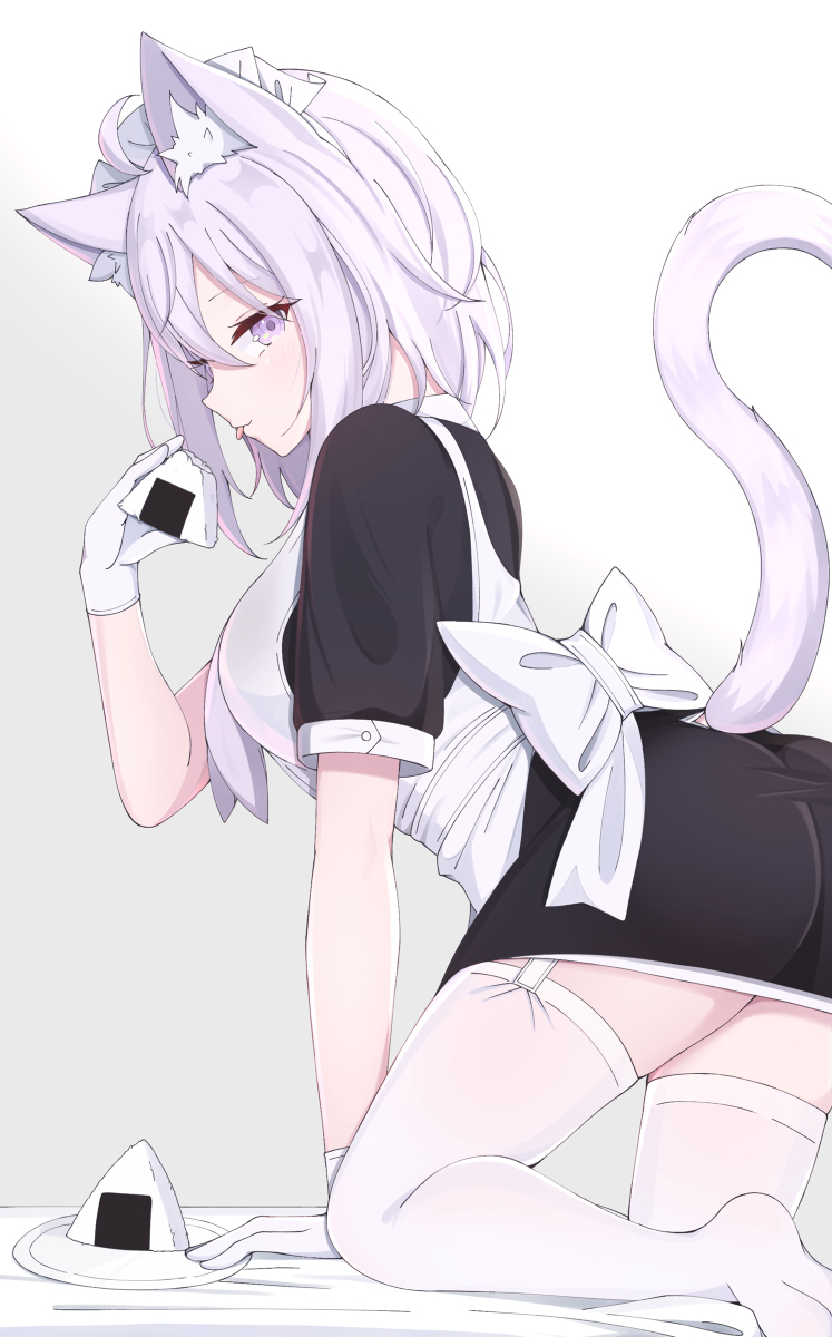 This is a pixiv picture whose title is メイドおかゆ.