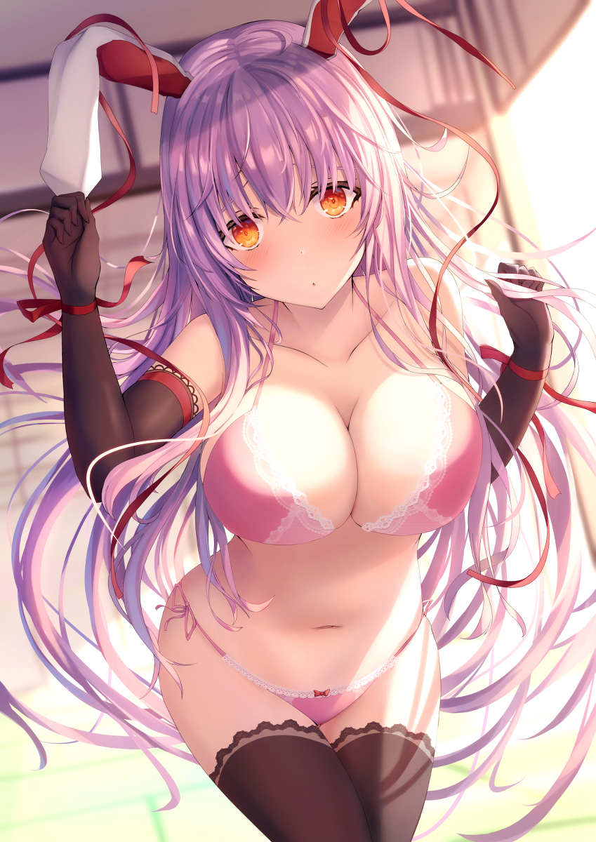 This is a pixiv picture whose title is お誘いうどんげ.