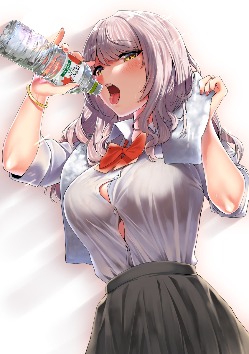 This is a pixiv picture whose title is 水を飲むJK.