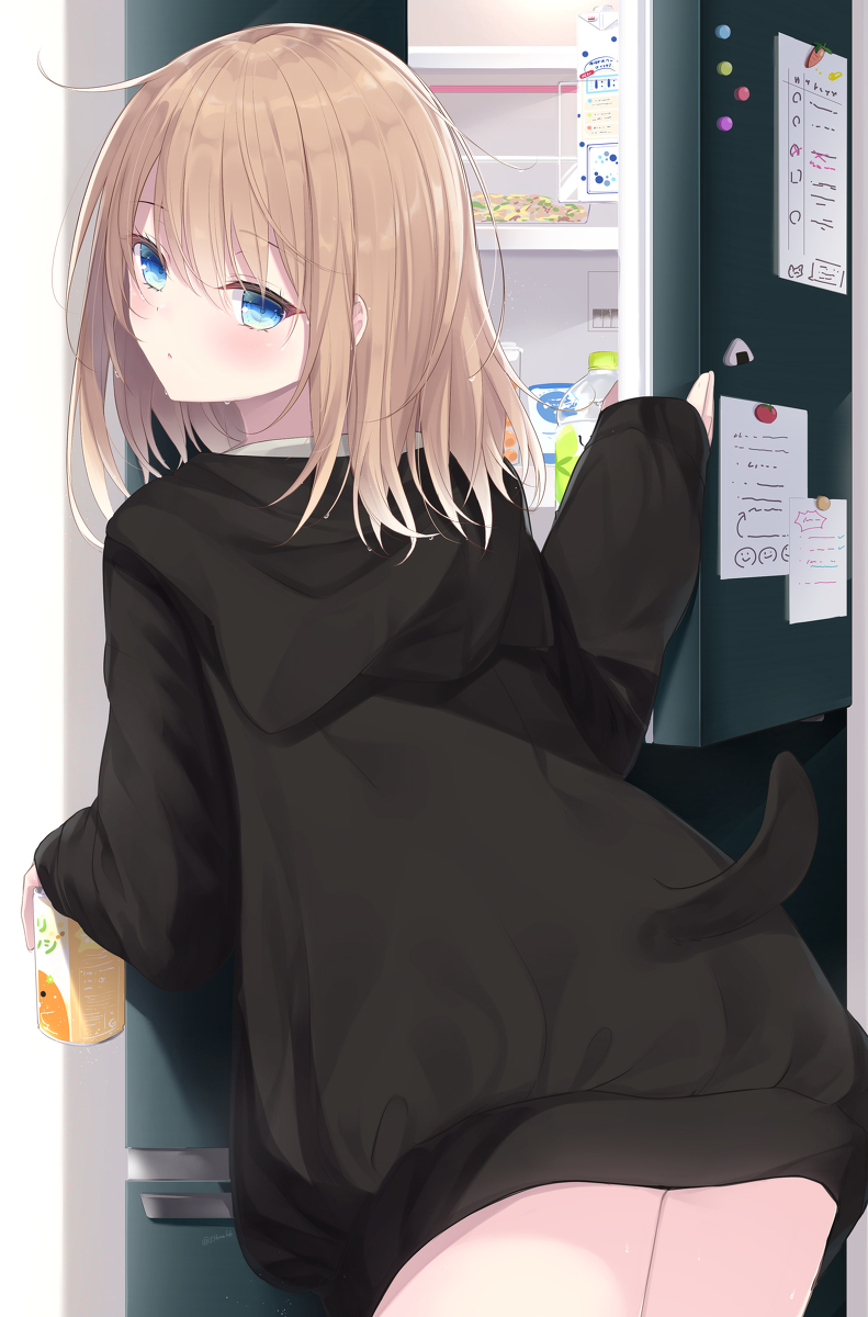 This is a pixiv picture whose title is 「おかえり～何か飲む？」.
