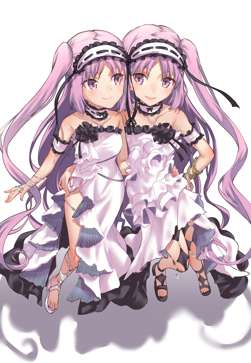 This is a pixiv picture whose title is 私(エウリュアレ)と私(ステンノ)でツーサイドアップ！.
