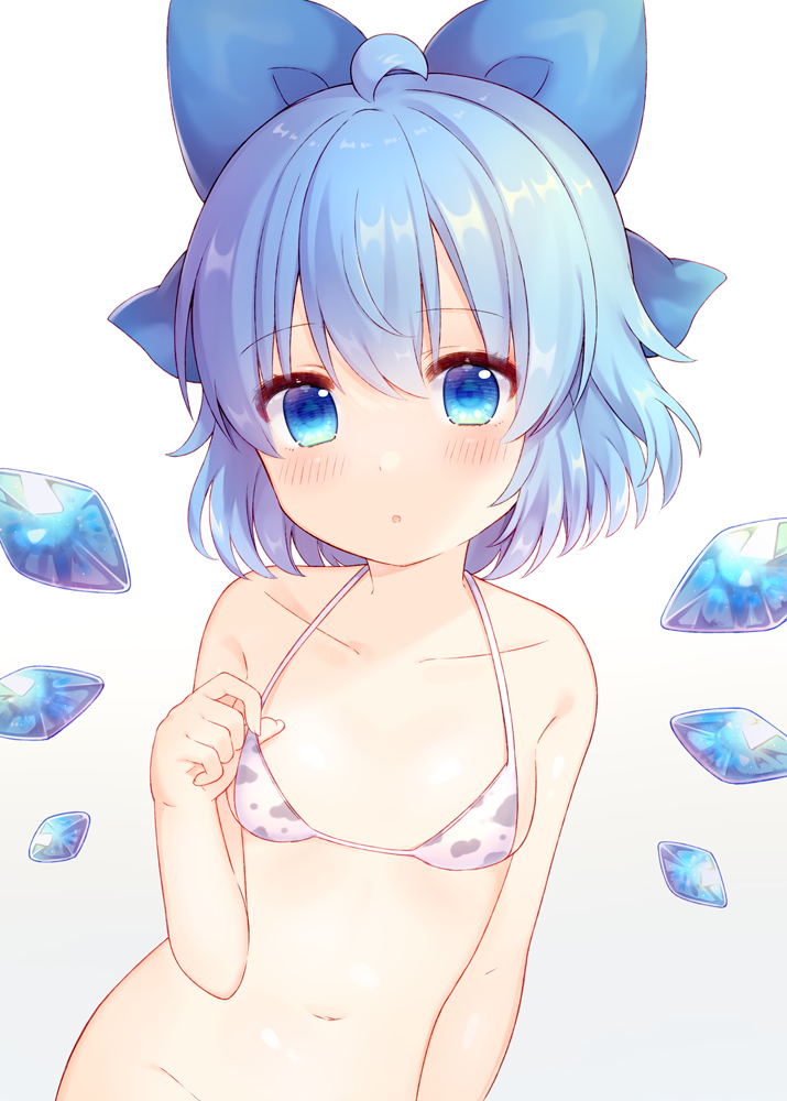This is a pixiv picture whose title is 牛柄ビキニ.