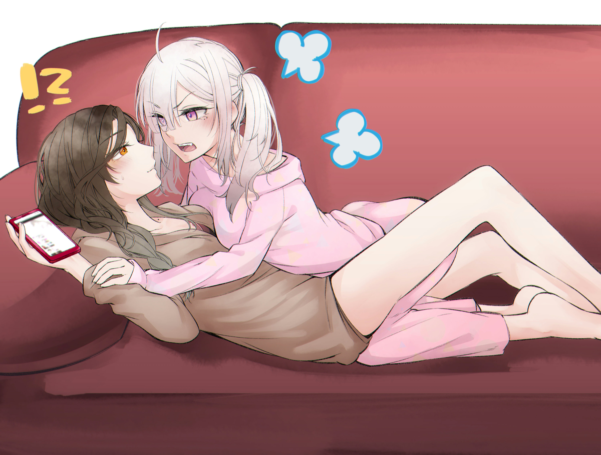 This is a pixiv picture whose title is 「ねぇってば…！」.