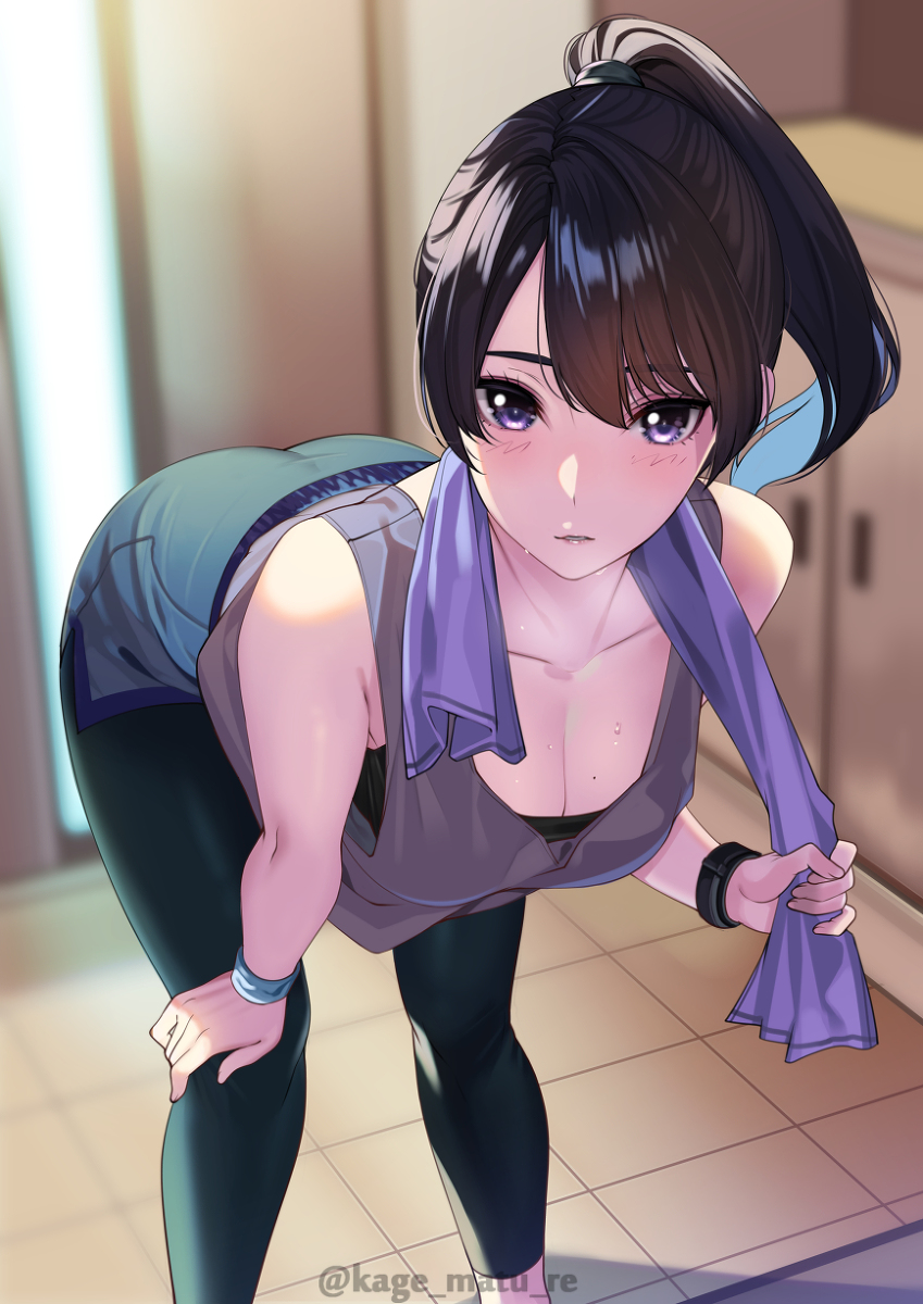 This is a pixiv picture whose title is 運動してきたお姉さん。.