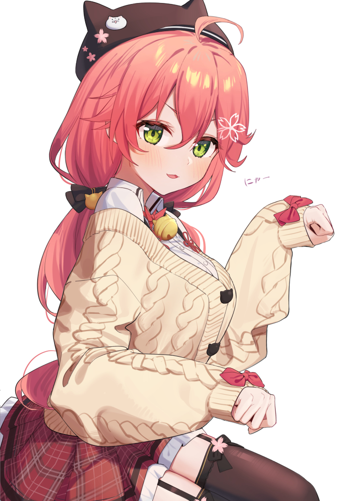 This is a pixiv picture whose title is みこねこ.