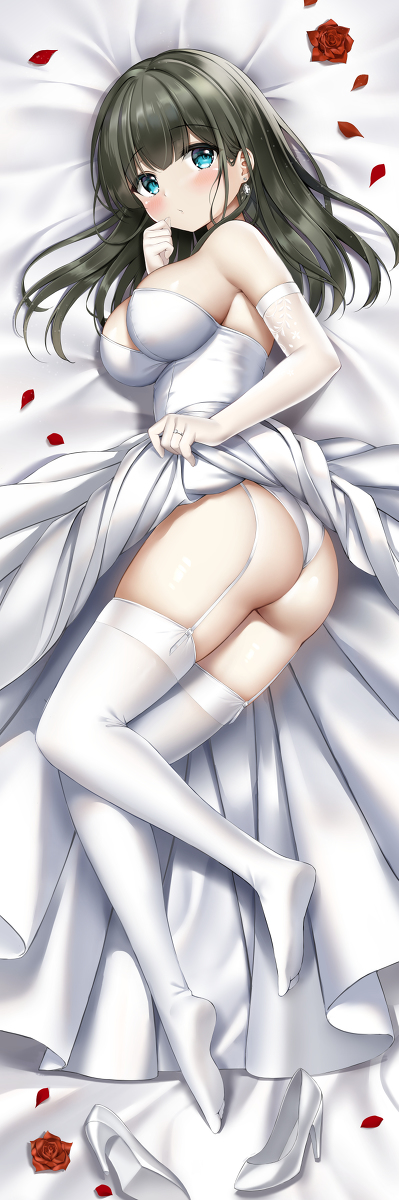 This is a pixiv picture whose title is 如月まこちゃんの抱き枕カバー.