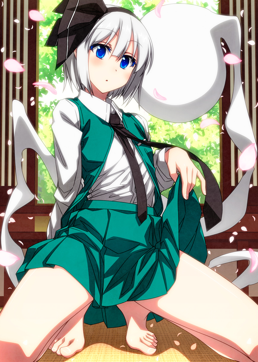 This is a pixiv picture whose title is ちょっと暑くなってきた妖夢ちゃん！.