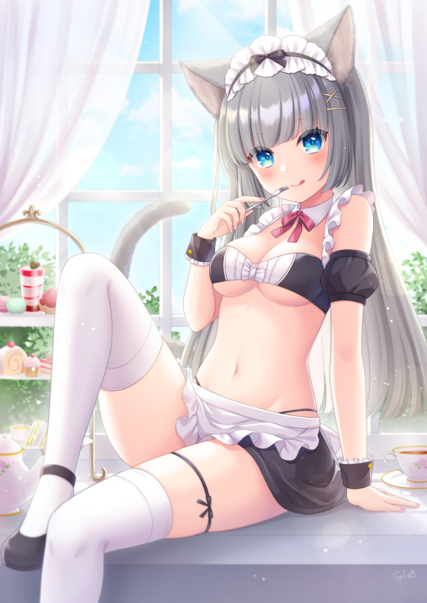 This is a pixiv picture whose title is おサボりねこメイド.